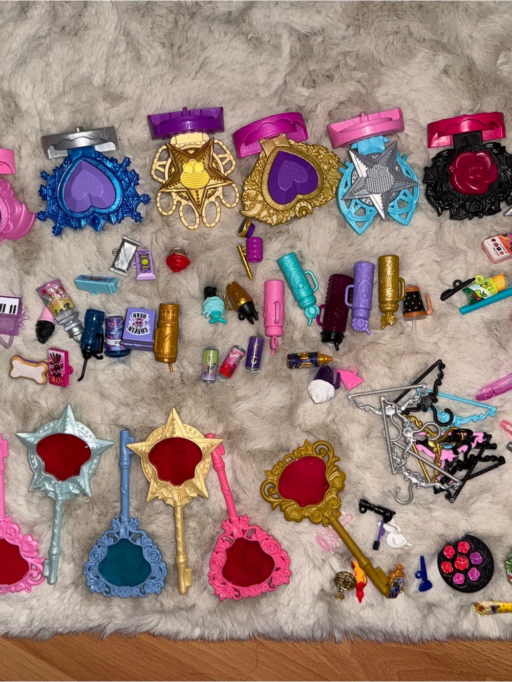 monster high accesories lot
